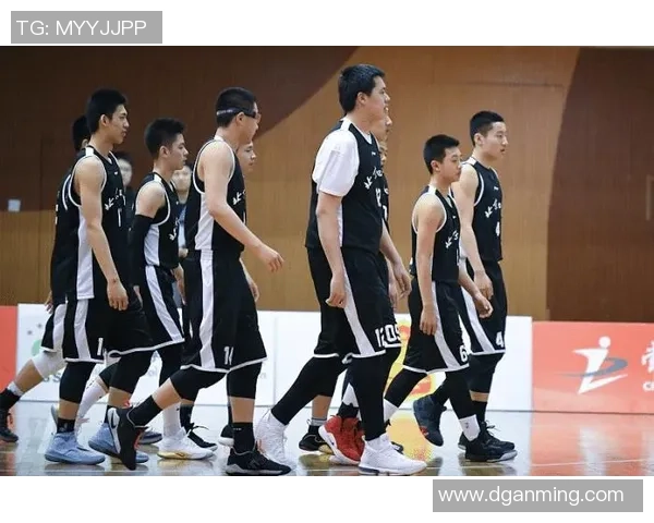 足球星二代接班踢球风头不减父辈引关注继承足球基因展现超凡天赋