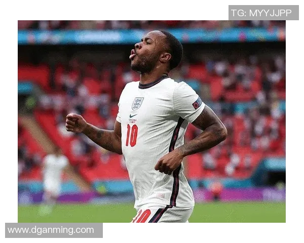 足球球星灿烂笑容瞬间 捕捉他们最真实的快乐与自信